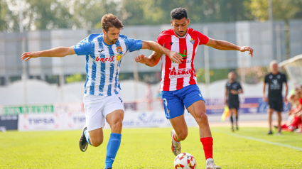 Una acción del partido entre el Águilas FC y el Don Benito