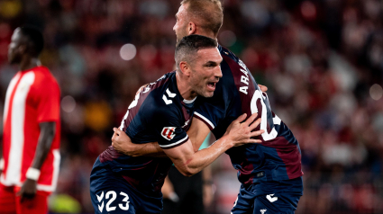 El Eibar empató en Almería pese a ir ganando por 0-2.