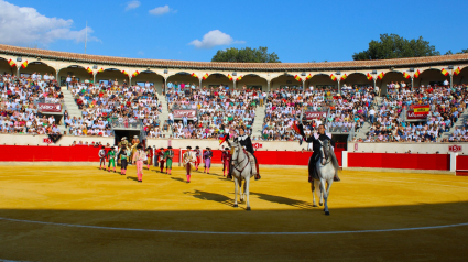 Panorámica de la plaza de toros de Lorca al inicio de la corrida de feria