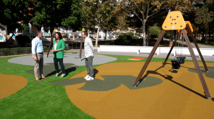 Zona infantil remodelada del Parque San Isidro