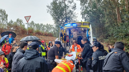 Momento en el que Jesús es llevado al hospital tras dos días perdido en el bosque