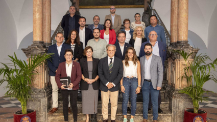 23/09/2024 El presidente de la Diputación de Córdoba, Salvador Fuentes (centro), junto a los componentes del Consejo de Alcaldes y Alcaldesas.
ANDALUCÍA ESPAÑA EUROPA CÓRDOBA POLÍTICA
DIPUTACIÓN DE CÓRDOBA