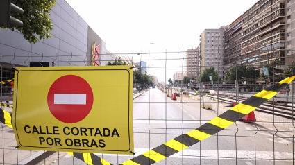 Calle Luis de Morales durante las obras de ampliación del tranvía