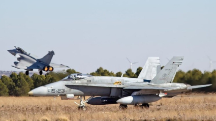 Aviones del Ejército del Aire durante unas maniobras