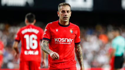 Rubén Peña en el partido de Osasuna en Mestalla