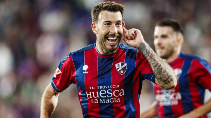 Enrich celebra su primer gol con el Huesca