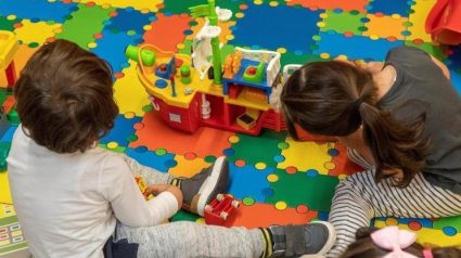 Imagen de archivo de unos niños jugando.