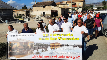 Afectados por las riadas durante su manifestación por Torrecilla 12 años después de la tragedia