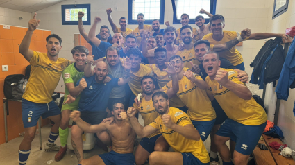 El CF Lorca Deportiva celebra la victoria ante el Imperial