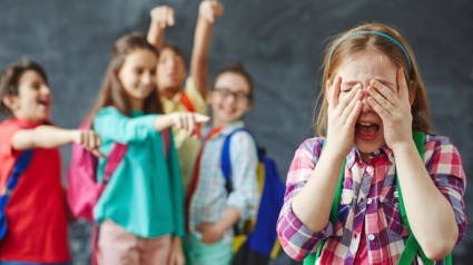 foto acoso

Las secuelas de un menor que ha sufrido acoso escolar en su infancia serán menores si éste se ha detectado a tiempo. Así lo asegura la psicóloga Eugenia Piñero, del Colegio de Psicólogos de la Región de Murcia, quien subraya en declaraciones a Europa Press que con ayuda psicológica y mejorando las relaciones con los compañeros se puede superar totalmente.

POLITICA SOCIEDAD
ISTOCK