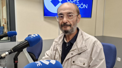 Lambán en los estudios de COPE Zaragoza.