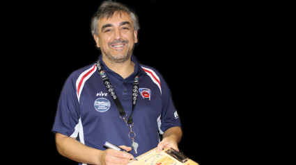 Mario López, durante su etapa como entrenador del Lointek Gernika