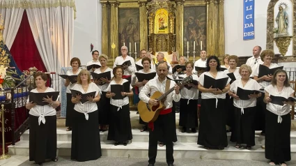 José Ramón es director del Coro de Salvaleón.