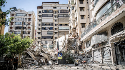 Imágenes de edificios en ruinas en Dahiyeh, al sur de Beirut, que ha sido atacada repetidamente por la aviación israelí durante casi dos semanas