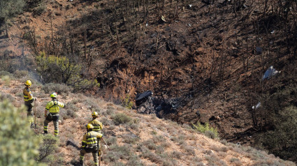 Los servicios de emergencias en los alrededores de la zona en la que ha caído el F18