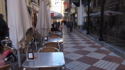 Calle de veladores en Córdoba capital