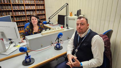 David Roca y Ada Romero en los estudios de COPE Ferrol