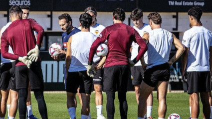 El Valencia CF viaja en la noche del jueves a México