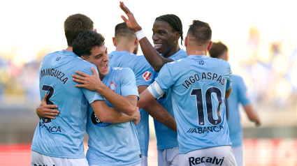 Los jugadores del Celta celebran el gol de Borja Iglesias ante Las Palmas