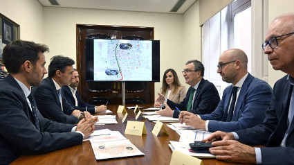 Reunión entre el Ayuntamiento de Murcia y la CARM para la ampliación del tranvía