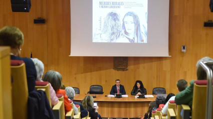 El presidente de la Diputación de Granada, Francis Rodríguez, junto a la diputada de Bienestar Social, Igualdad y Familia, Elena Duque
POLITICA ANDALUCÍA ESPAÑA EUROPA GRANADA AUTONOMÍAS
DIPUTACIÓN