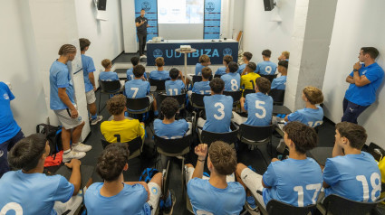 Víctor Prieto en el curso de formación en redes a la cantera de la UD Ibiza