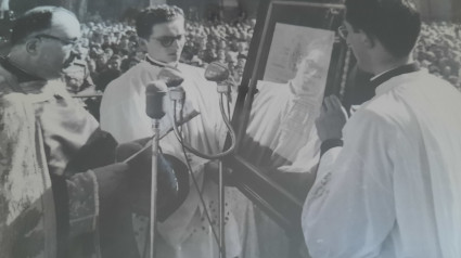 Acto de Coronación de la Virgen Blanca el 17 de octubre de 1954