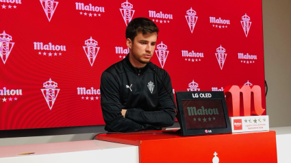 Guille Rosas, en sala de prensa con el MVP del Sporting