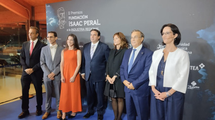 Foto de familia de los premiados