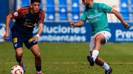 UCAM CF solo pudo empatar ante el Villanovense