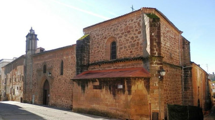 Fachada del Convento de San Ildefonso de Plasencia