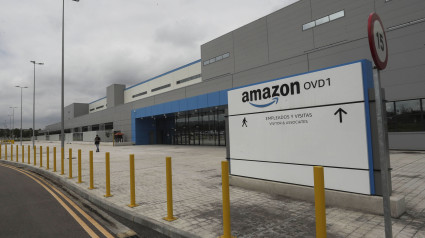 Una imagen de la planta de Amazon en Asturias