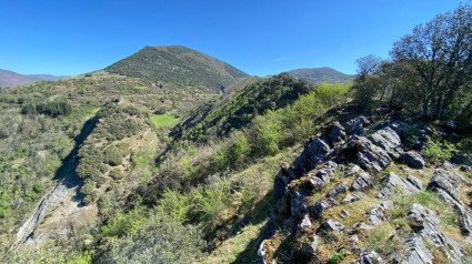 La sima Aradelas, en O Courel, es la cueva más profunda de Galicia y una auténtica referencia para los espeleólogos