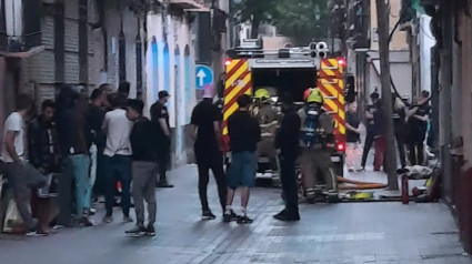 Imagen del incendio en la calle ramón Pignatelli