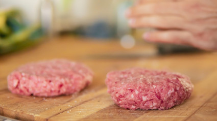 Hay que tener cuidado a la hora de hacer hamburguesas en casa