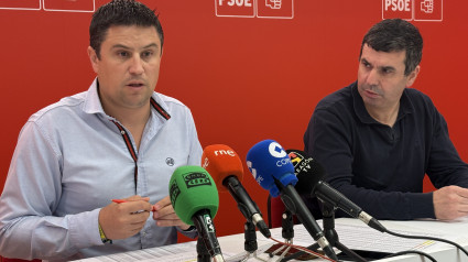 Antonio Biescas y Fernando Sánchez durante la rueda de prensa