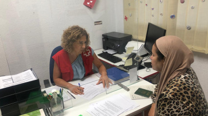 Mariam Acero, técnico de Inmigración de Cruz Roja Ávila