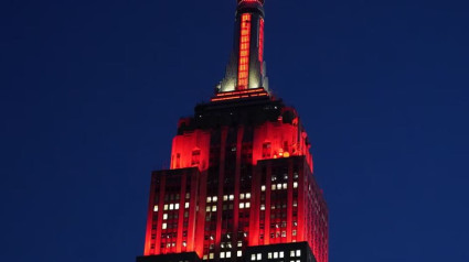 Empire State celebra los 80 años de 'HOLA'