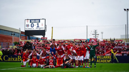 La afición del Real Murcia celebra el triunfo en Villarreal