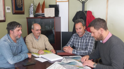 Reunión del equipo de gobierno de Foz con el presidente de A Ribeira, Alberto Burundarena