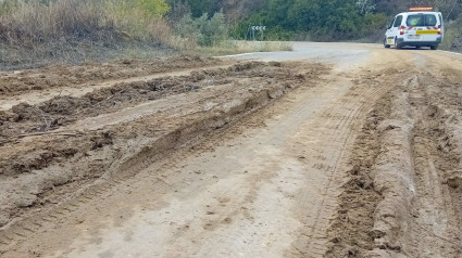 15/10/2024 CádizAlDía.- Diputación contrata las obras de reparación de la carretera de Sarracín por 280.000 euros en Villamartín.

El Área de Cooperación de la Diputación de Cádiz ha contratado las obras de reparación de la CA-8101, conocida como carretera de Sarracín, en Villamartín, por el procedimiento de emergencia, a la sociedad Firmes y Carreteras SA por un importe de 278.820 euros conforme a las estimaciones del personal técnico del Servicio de Vías y Obras.

POLITICA 
DIPUTACIÓN DE CÁDIZ