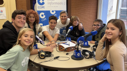 Alumnos del taller de Radio Sayena