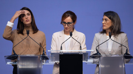 Las coportavoces de Más Madrid Mónica García, Manuela Bergerot y Rita Maestre, durante la rueda de prensa ofrecida este lunes en Madrid