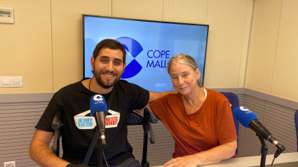 Pau Busquets y su madre Sus Aguiló