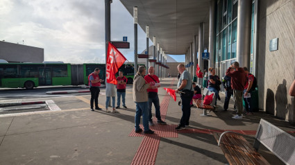 Huelga de transportistas en el Intercambiador de Santa Cruz