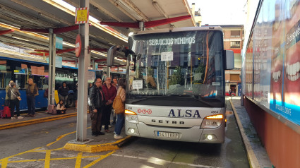 Autobús de ALSA en la huelga del transporte de pasajeros