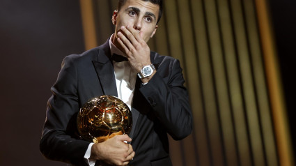 Rodri, con el premio de Balón de Oro