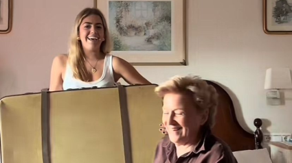 Carlota y su abuela