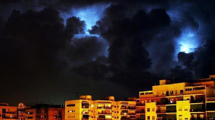 El temporal hace activar el aviso rojo en el litoral sur de Valencia