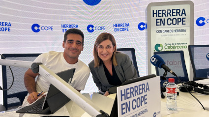 Alberto Herrera con María José Sáenz de Buruaga, presidenta de Cantabria